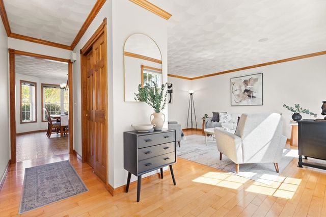 4 Jarvis Way, Westford, MA 01886