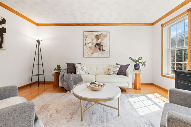 4 Jarvis Way, Westford, MA 01886