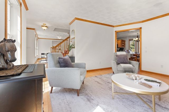 4 Jarvis Way, Westford, MA 01886