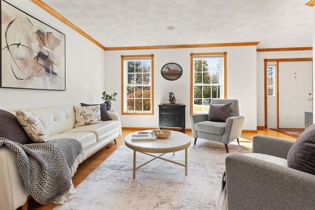 4 Jarvis Way, Westford, MA 01886