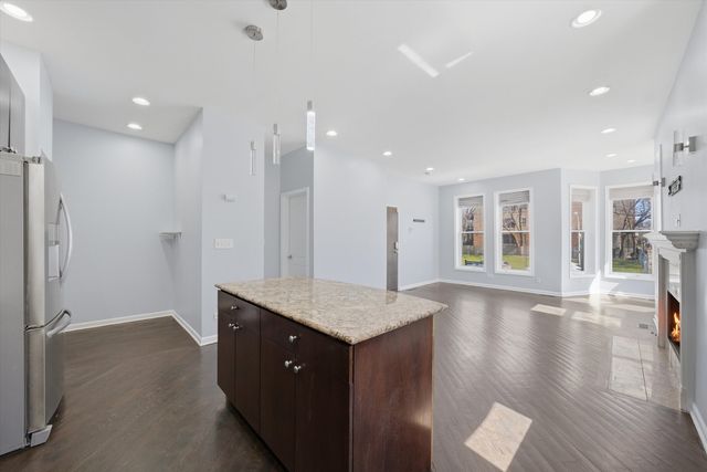 4956 S Champlain Avenue 1S, Chicago, IL 60615