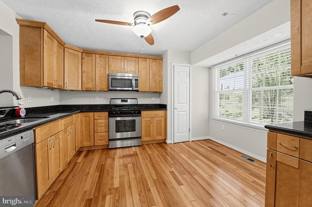2504 SMOKETREE LN, Crofton, MD 21114