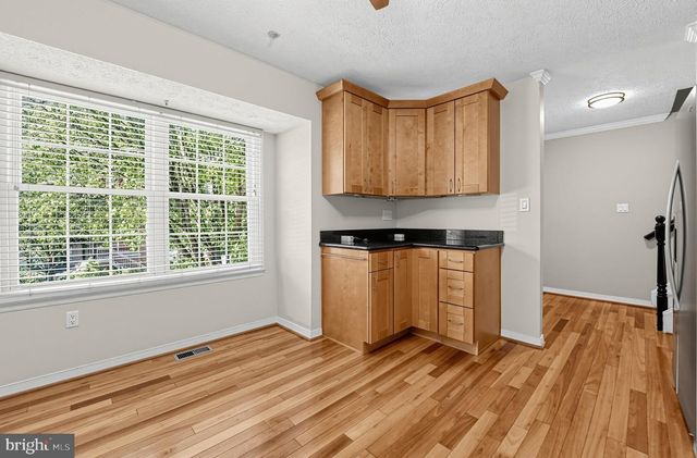2504 SMOKETREE LN, Crofton, MD 21114