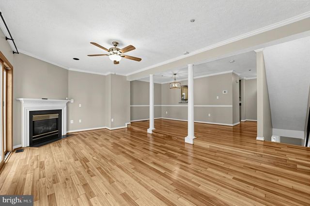 2504 SMOKETREE LN, Crofton, MD 21114