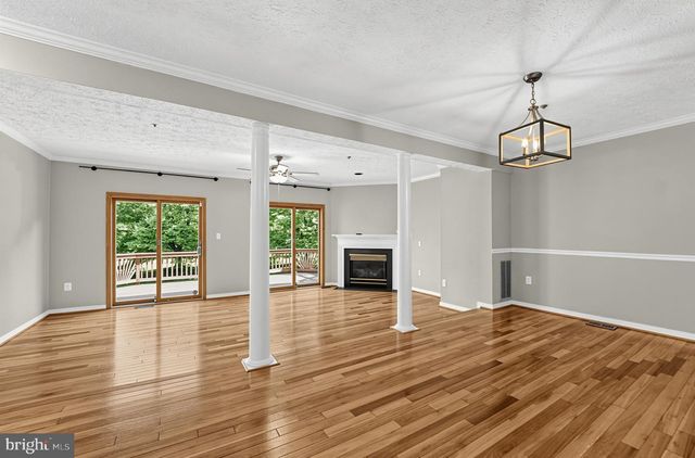 2504 SMOKETREE LN, Crofton, MD 21114