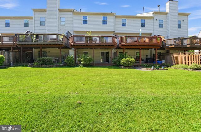 2504 SMOKETREE LN, Crofton, MD 21114