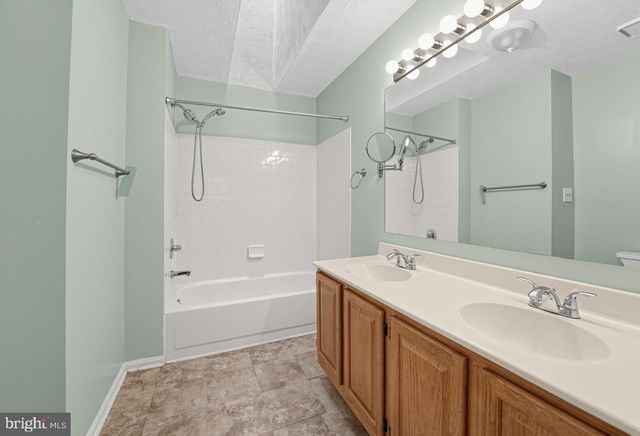 2504 SMOKETREE LN, Crofton, MD 21114