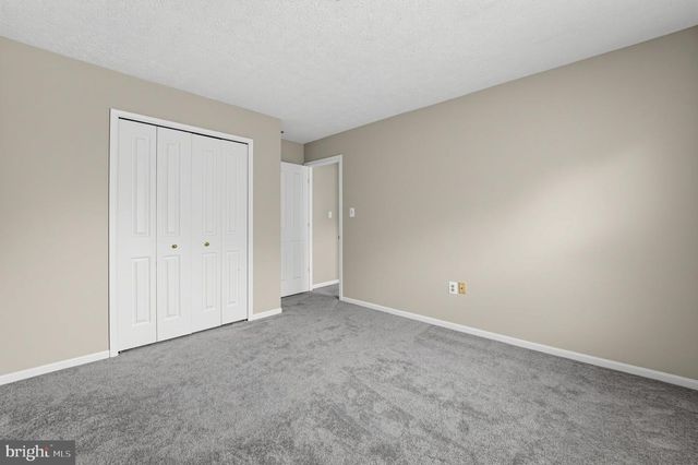 2504 SMOKETREE LN, Crofton, MD 21114