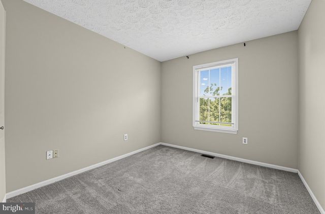 2504 SMOKETREE LN, Crofton, MD 21114