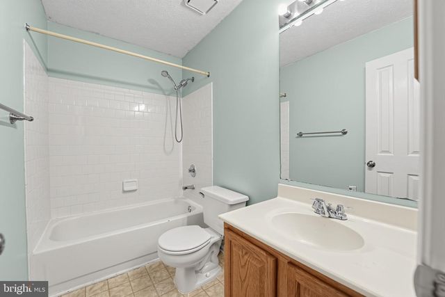2504 SMOKETREE LN, Crofton, MD 21114