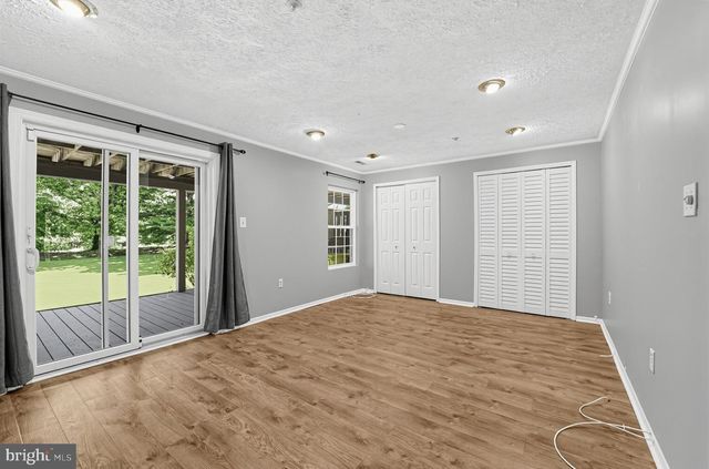 2504 SMOKETREE LN, Crofton, MD 21114