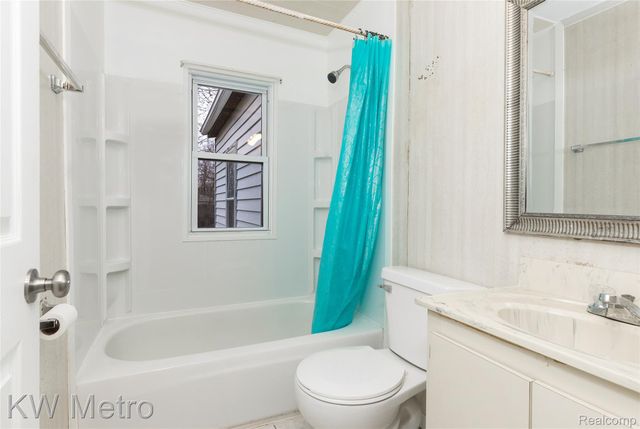 28207 Grant Street, St. Clair Shores, MI 48081