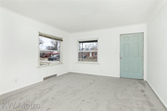 28207 Grant Street, St. Clair Shores, MI 48081