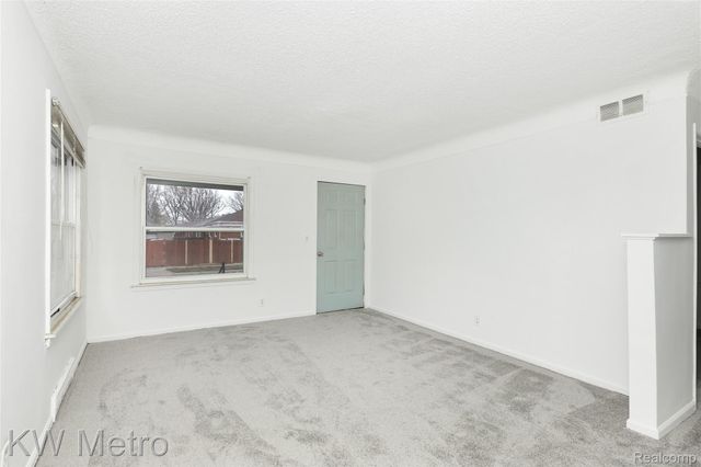 28207 Grant Street, St. Clair Shores, MI 48081