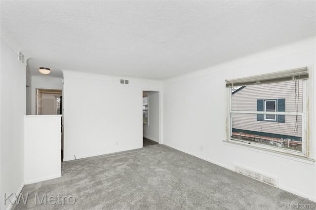 28207 Grant Street, St. Clair Shores, MI 48081