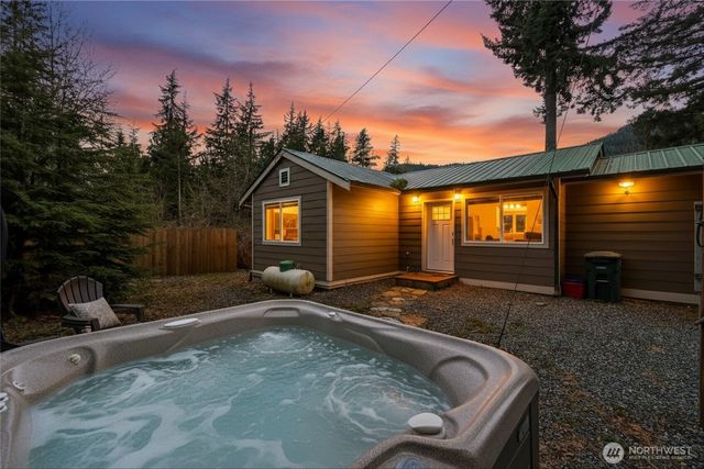 6425 Little Big Horn, Maple Falls, WA 98266
