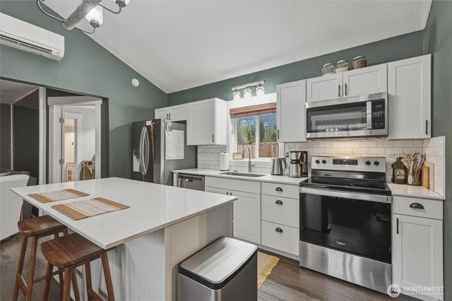 6425 Little Big Horn, Maple Falls, WA 98266