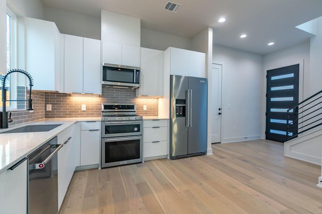 2008-B Canterbury ST B, Austin, TX 78702