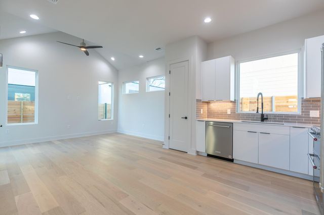 2008-B Canterbury ST B, Austin, TX 78702