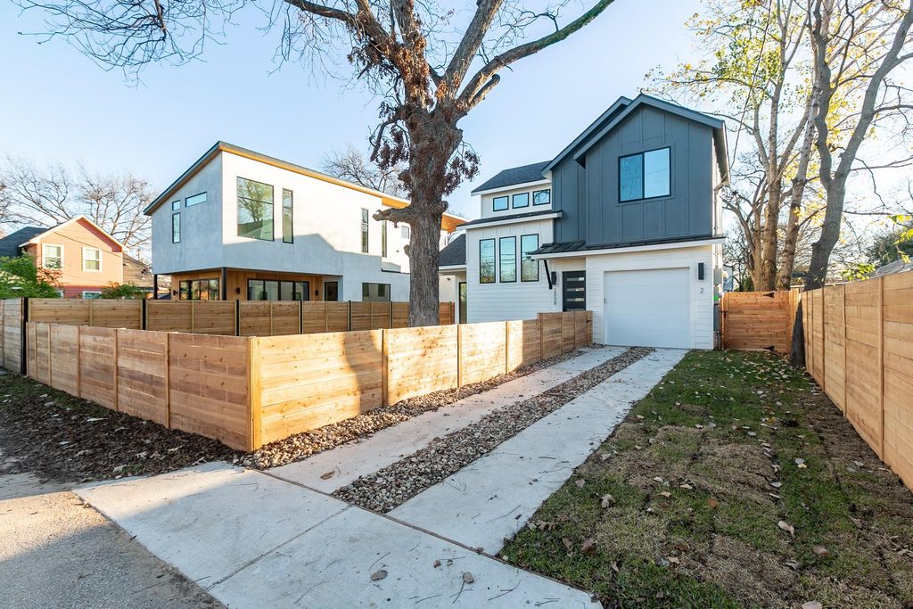 2008-B Canterbury ST B, Austin, TX 78702