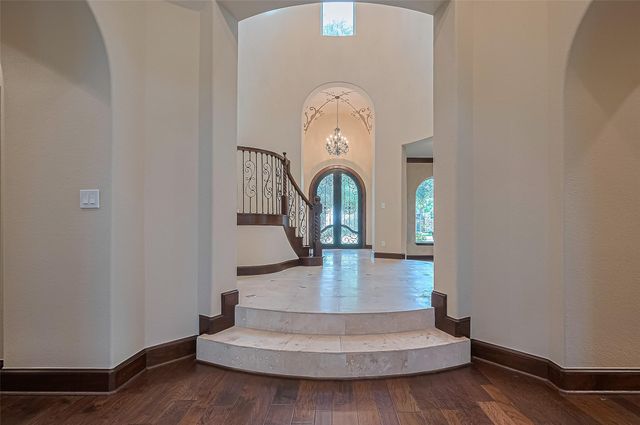 14 Royal King Road, Tomball, TX 77377