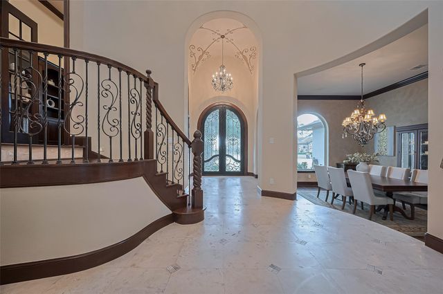 14 Royal King Road, Tomball, TX 77377