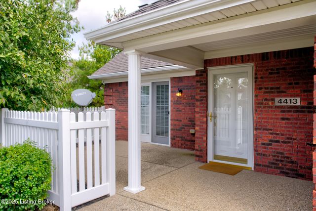 4413 Monarchos Dr, Louisville, KY 40220
