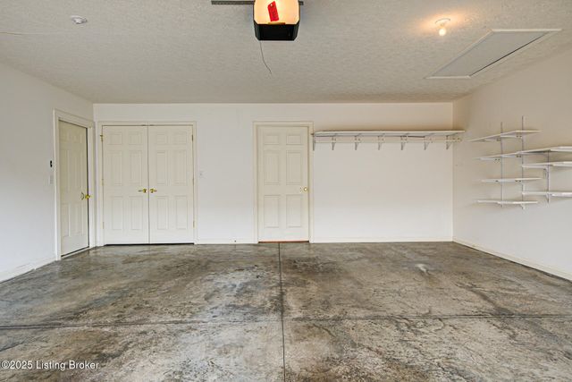 4413 Monarchos Dr, Louisville, KY 40220