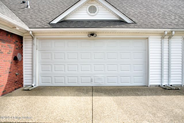 4413 Monarchos Dr, Louisville, KY 40220