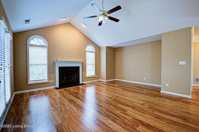 4413 Monarchos Dr, Louisville, KY 40220