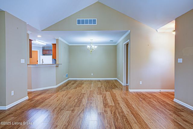 4413 Monarchos Dr, Louisville, KY 40220