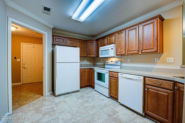 4413 Monarchos Dr, Louisville, KY 40220