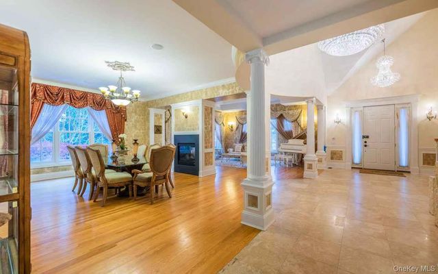 5 Westgate Road, Muttontown, NY 11791