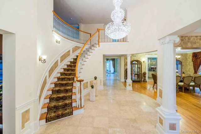 5 Westgate Road, Muttontown, NY 11791