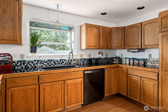 26 NW Jib Street, Oak Harbor, WA 98277