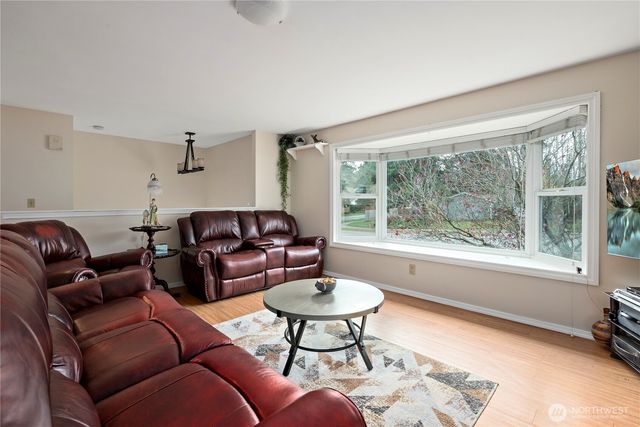 26 NW Jib Street, Oak Harbor, WA 98277