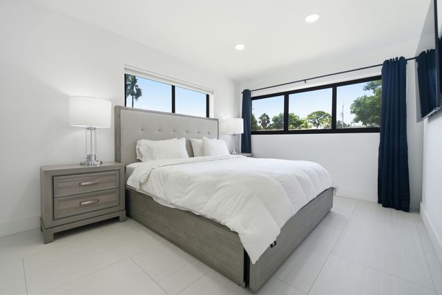 1333 SE 8TH Street, Deerfield Beach, FL 33441