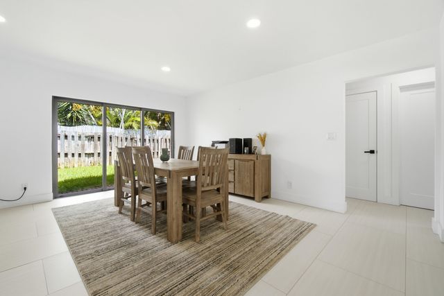 1333 SE 8TH Street, Deerfield Beach, FL 33441