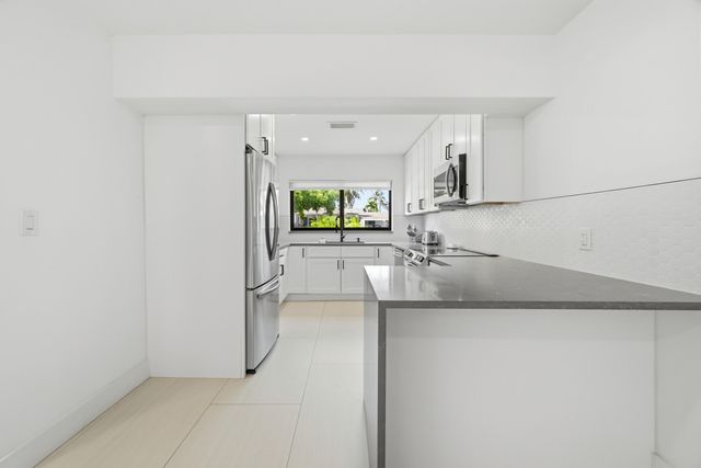 1333 SE 8TH Street, Deerfield Beach, FL 33441