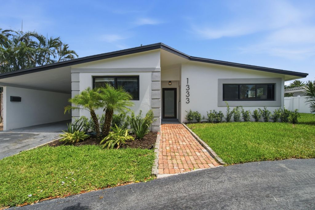 1333 SE 8TH Street, Deerfield Beach, FL 33441