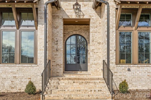 4715 Montclair Avenue, Charlotte, NC 28211