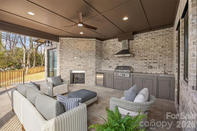 4715 Montclair Avenue, Charlotte, NC 28211