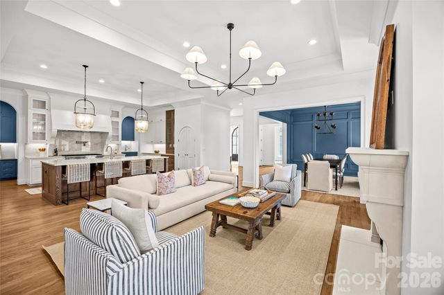 4715 Montclair Avenue, Charlotte, NC 28211