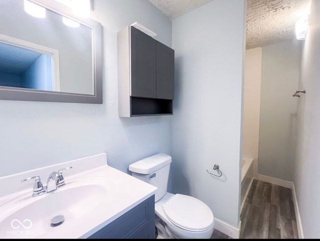 8350 Paso Del Norte Court, Indianapolis, IN 46227