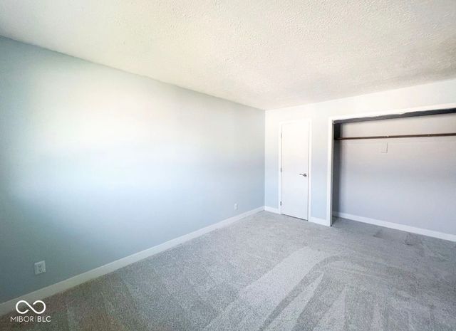 8350 Paso Del Norte Court, Indianapolis, IN 46227