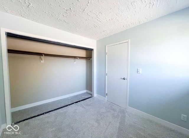 8350 Paso Del Norte Court, Indianapolis, IN 46227