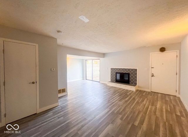 8350 Paso Del Norte Court, Indianapolis, IN 46227