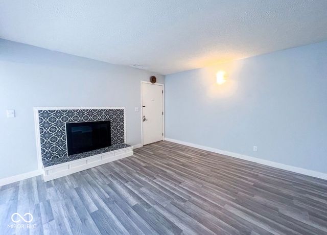 8350 Paso Del Norte Court, Indianapolis, IN 46227