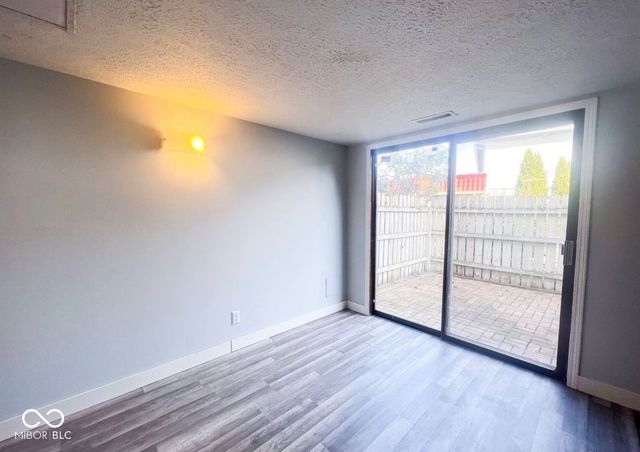 8350 Paso Del Norte Court, Indianapolis, IN 46227