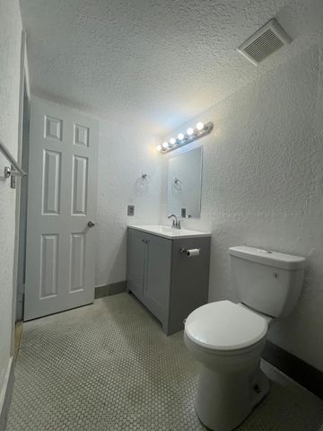 651 NW 42nd Court 118, Deerfield Beach, FL 33064